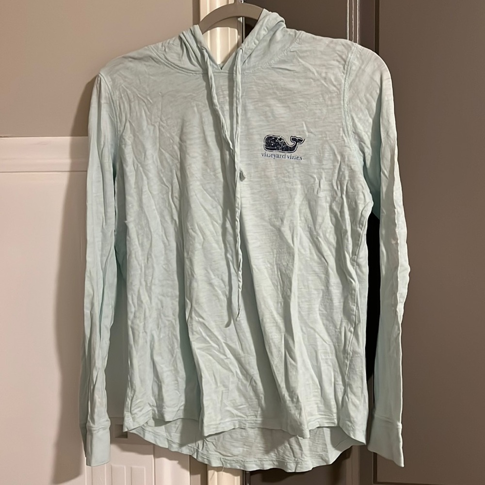 Womens thin vineyard vines long sleeve with hood